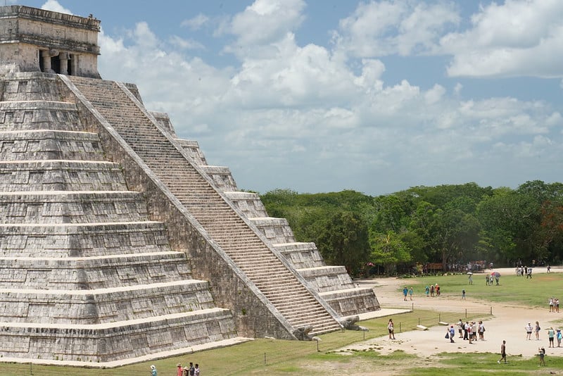 INAH cierra zonas arqueológicas en Yucatán por intensas lluvias
